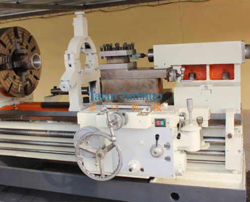 Pipe Threading Universal Lathe Machine Q245 (9)